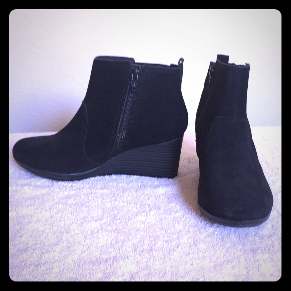 Clarks women’s ankle boot